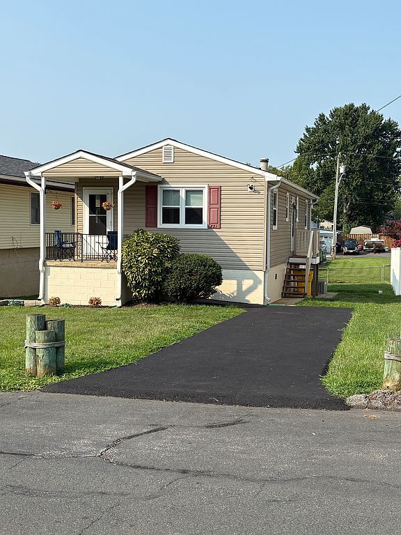 821 Shore Dr - Property Image