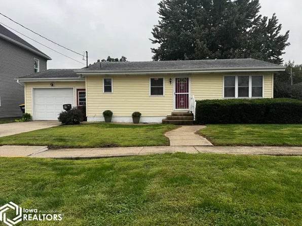 721 Isett Ave, Wapello, IA 52653