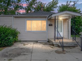 16483 Hauss Ave, Eastpointe, MI 48021