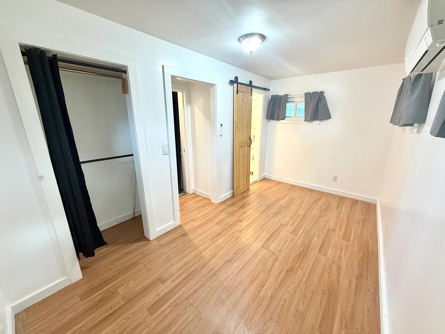 2 bed, 450 sqft, $1,395 — Photo 3