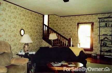 3rd image of 3524 NE 72nd St
