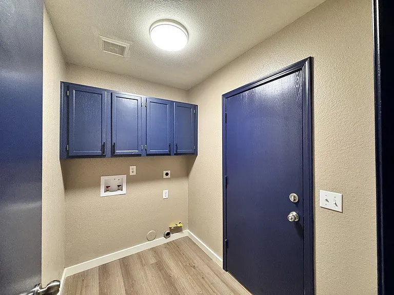 10453 N 76th Dr — Photo 13