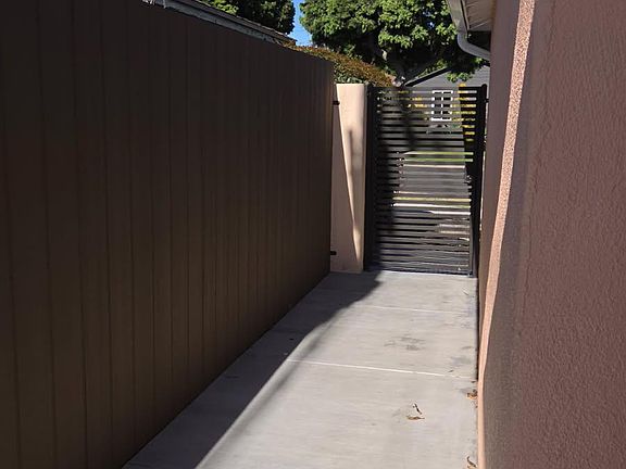 Side yard entry