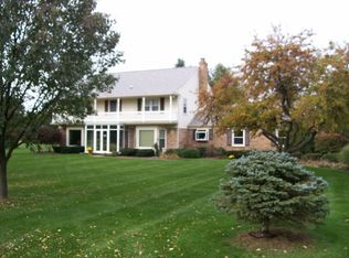 5600 Blue Grass Ln, Saline, MI 48176