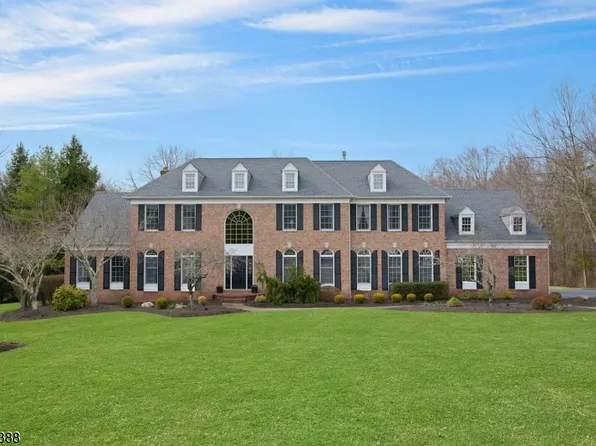 15 Spring Lake Dr, Chester Twp., NJ 07931