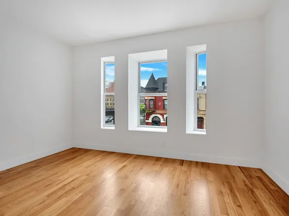 4 Alice Court image 7 of 12