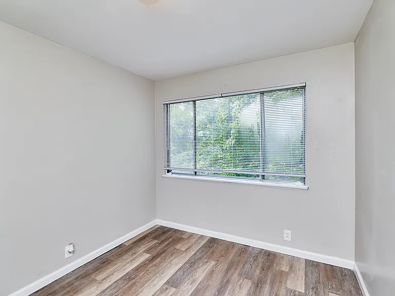 1495 Tremont Dr — Photo 26