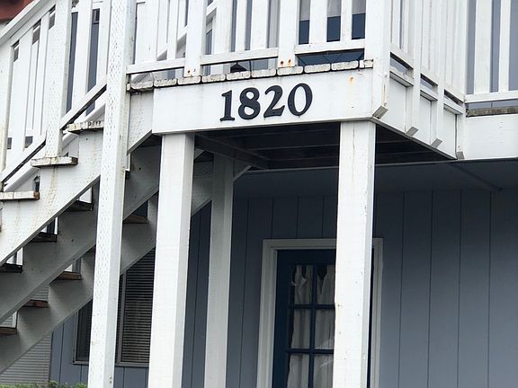 2nd image of 1820 NW 30th St #4