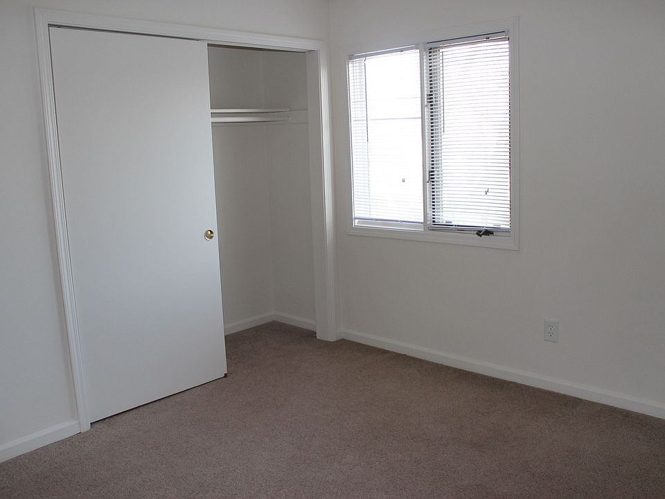 2nd image of 632 Nelson Cir