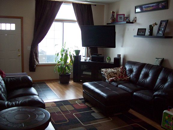 2nd image of 670 Tamarack Trl