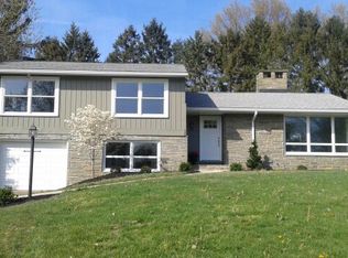 63 Ridgeview Dr, Leola, PA 17540