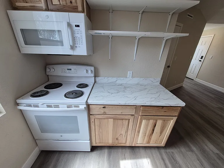 4018 Sunrise Cove Dr — Photo 53