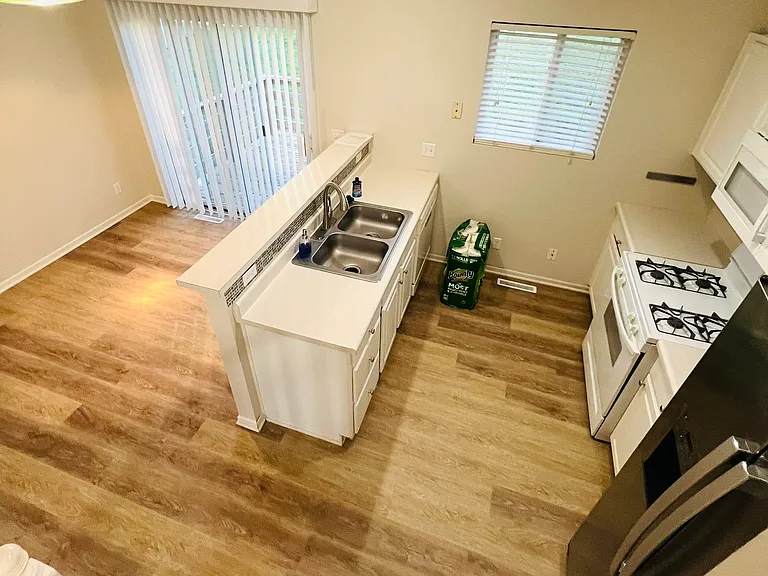 17910 Gertrude Cir — Photo 6