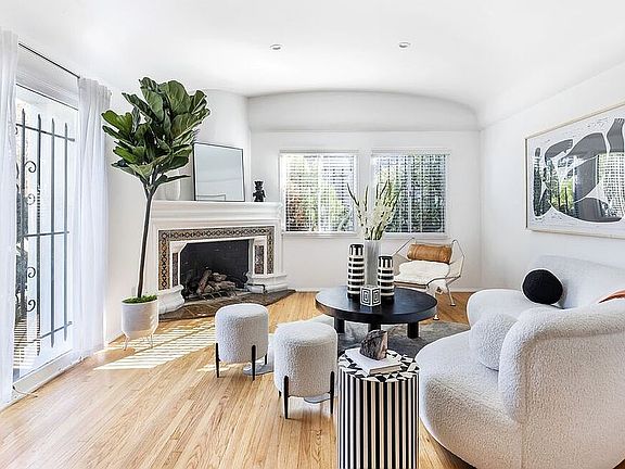 2nd image of 137 N Gardner St