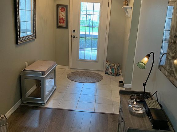 Nice private, light foyer.