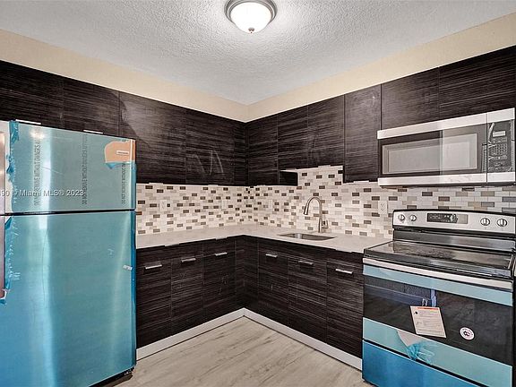 4th image of 2741 NW 1st St #1