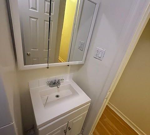 5th image of 2116 Honeywell Avenue #1