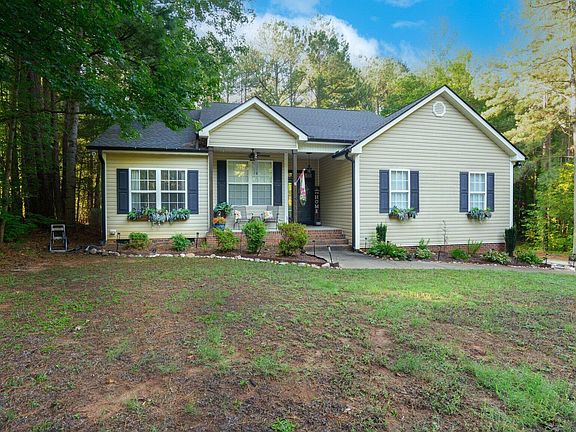 3rd image of 4115 Geneva Drive