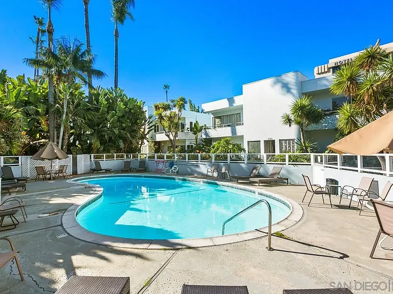 2368 Torrey Pines Rd #61 — Photo 3