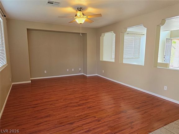 5th image of 9862 Shadow Grove Ave