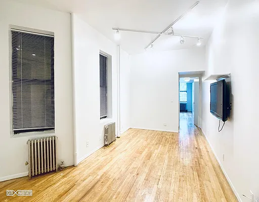 Rented by Citi Habitats | media 7