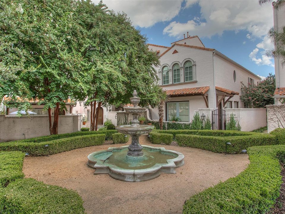 1st image of 240 Casa Blanca Cir