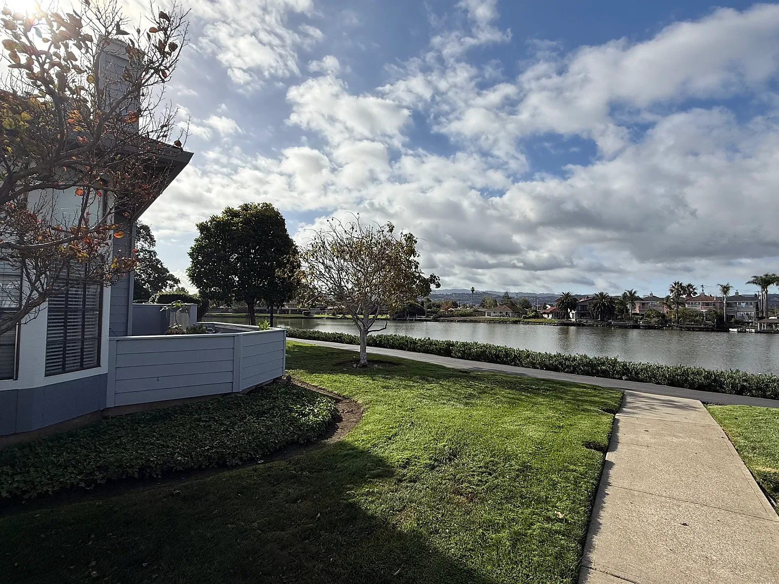 3 bed, 1400 sqft, $5,500 — Photo 3