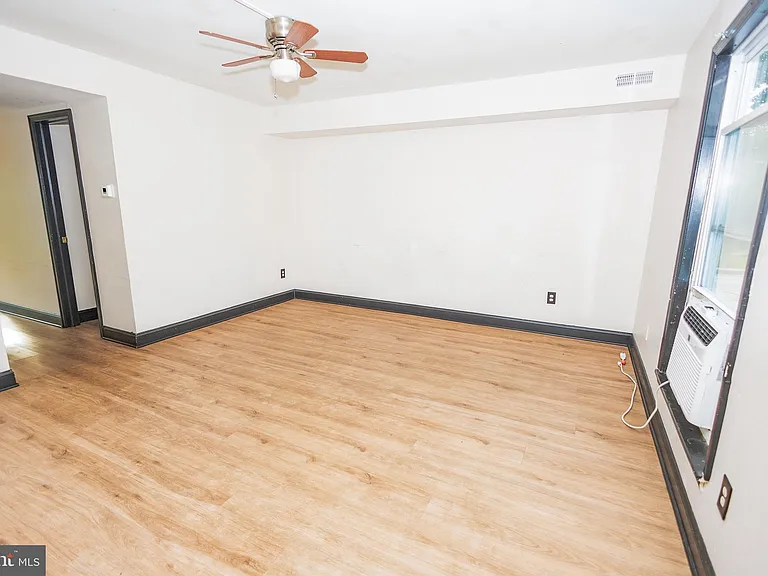 32 Beau Rivage Dr — Photo 2