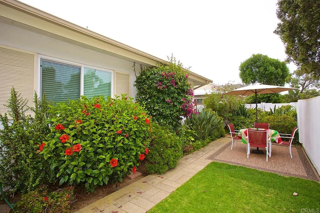 4 bed, 2140 sqft, $9,000 — Photo 2