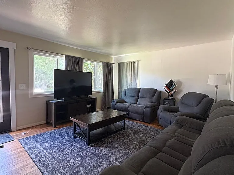 2120 Yellowstone Ave — Photo 5