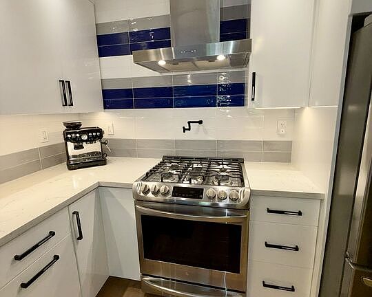 4th image of 4305 Alla Rd Unit 8