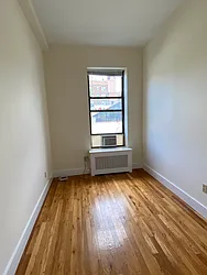 Rented by Harris Philip NYC
