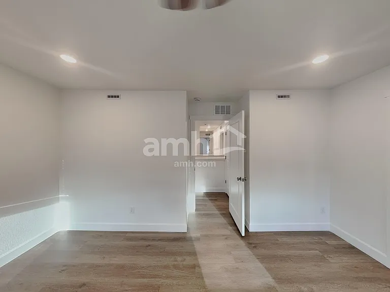 10003 Abilene Ct — Photo 9