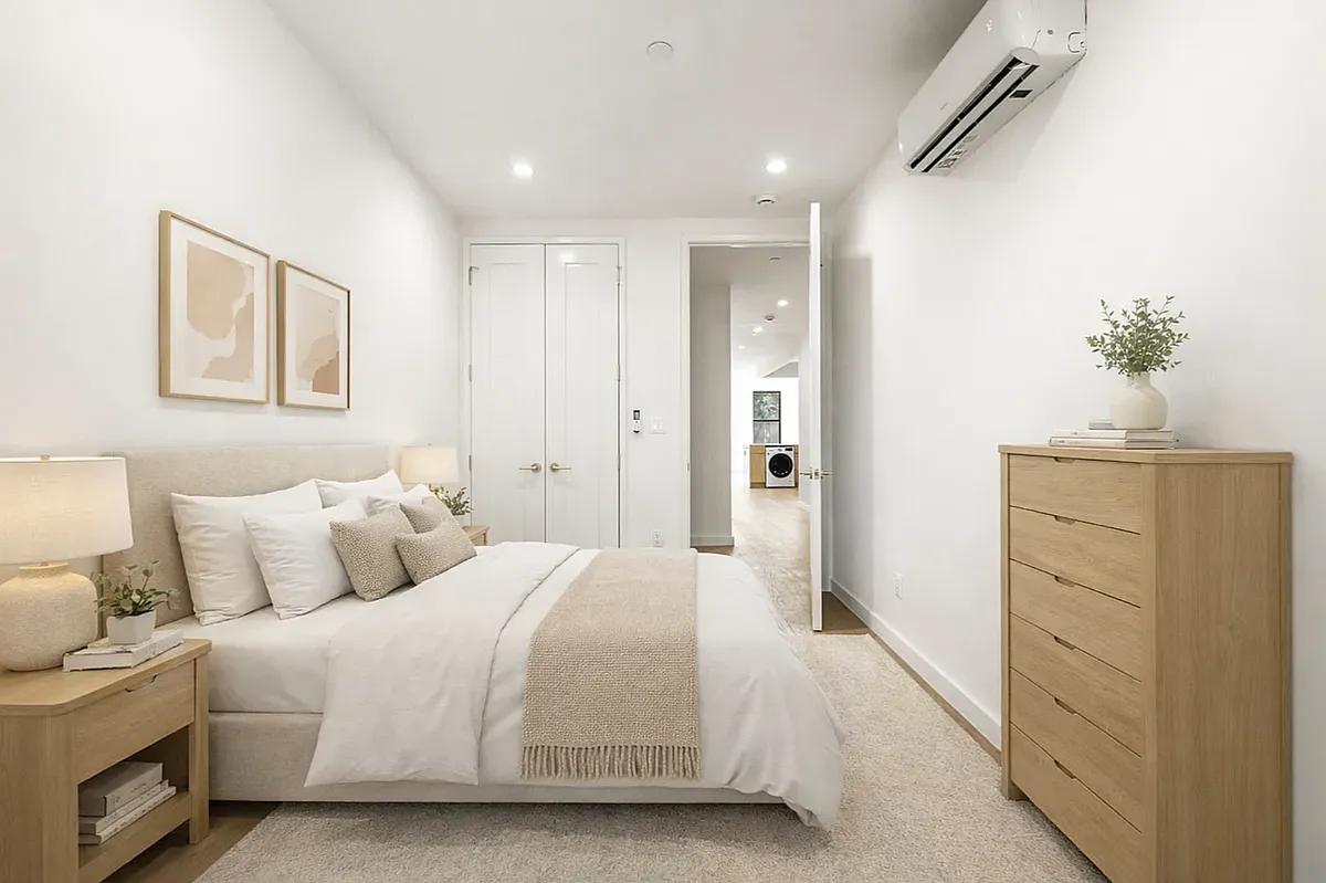 Building Photo - 10 Bleecker St #3