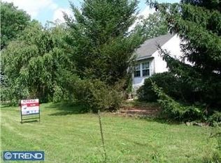 73 Airport Rd, Pottstown, PA 19464