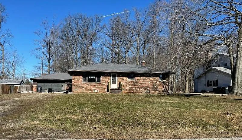 3973 Applewood Dr photo 1