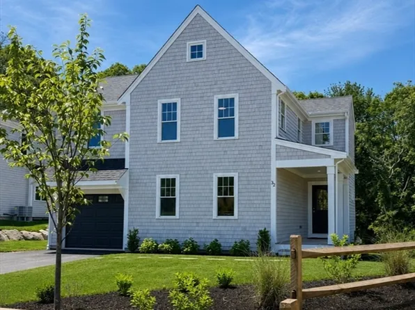 32 Pasture Hill Rd, Plymouth, MA 02360