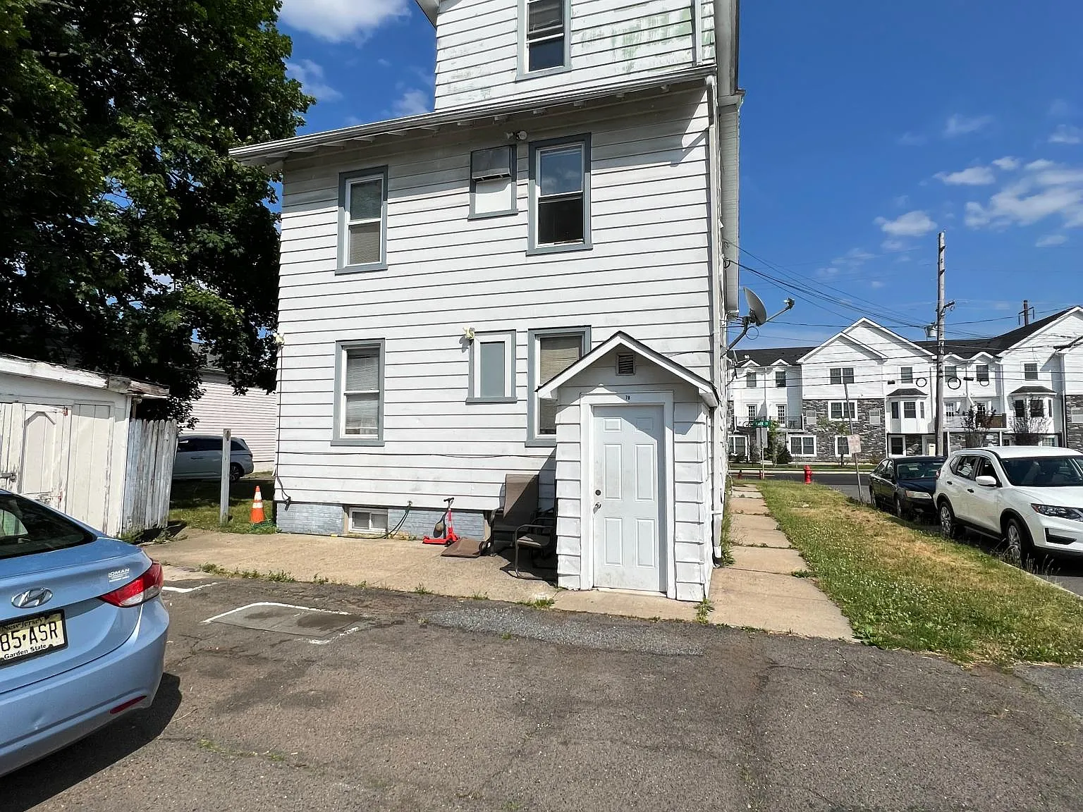 2 bed, $1,900 — Photo 3