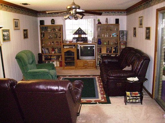 4th image of 5611 Greenway Cir