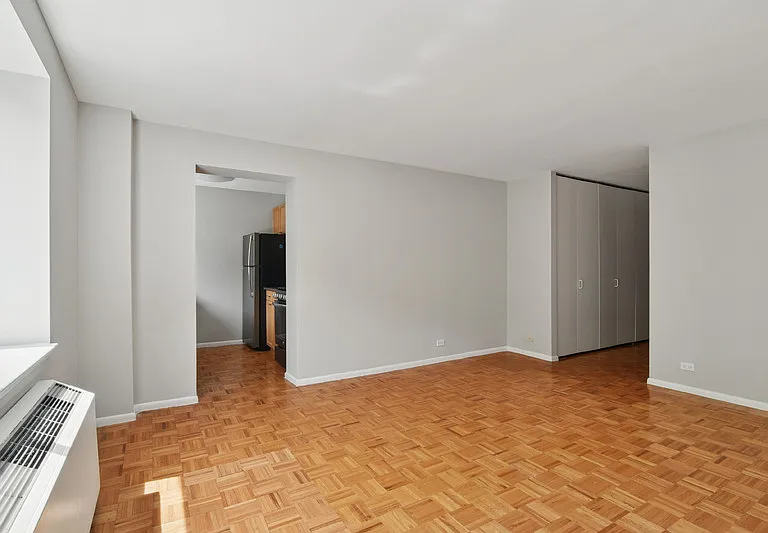 345 E 64th St #3A — Photo 3