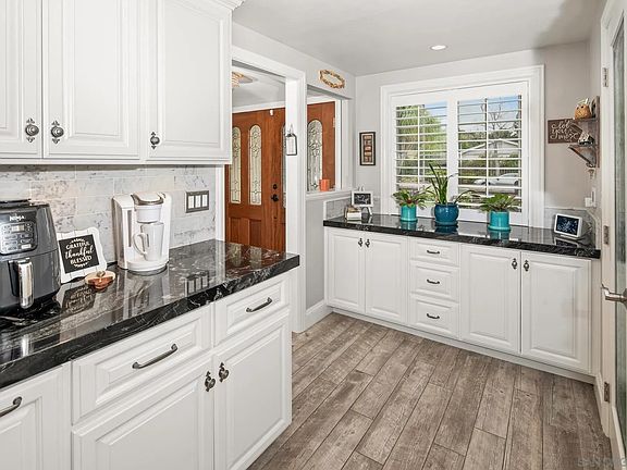 5th image of 8179 Blue Lake Dr
