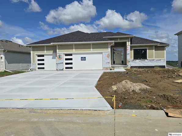 10905 N 160th St, Bennington, NE 68007