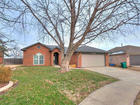2nd image of 2201 SW 136th Pl