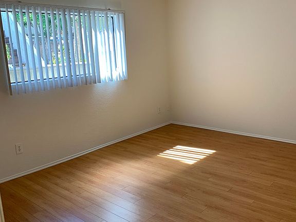 5th image of 10651 Eastborne Ave APT 102