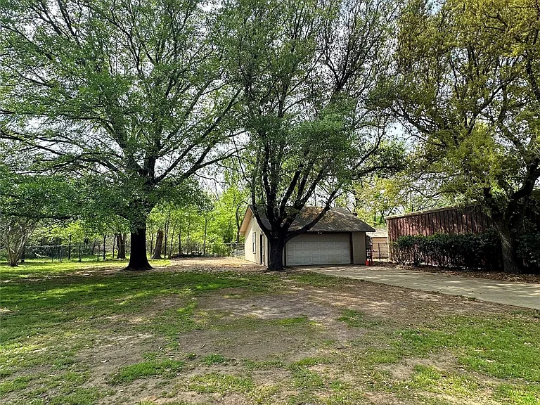 228 S Pearson Ln — Photo 20