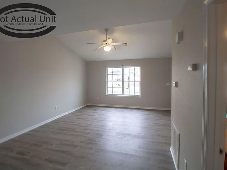 1638 High Quest Cir — Photo 7