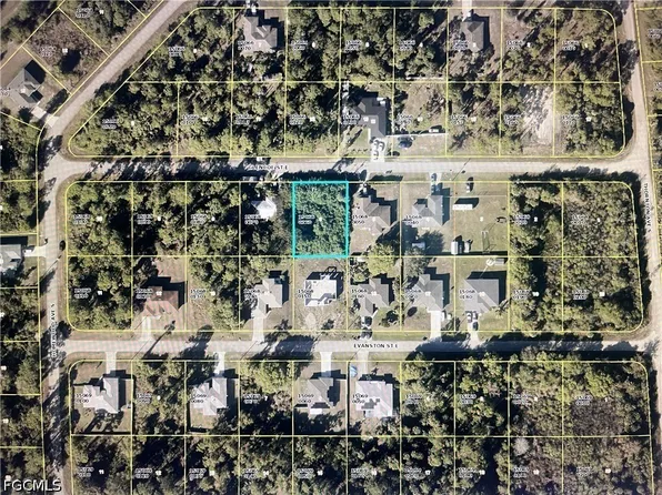 850 Glencoe St E, Lehigh Acres, FL 33974