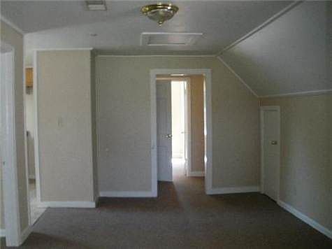 5th image of 519 E 75th St