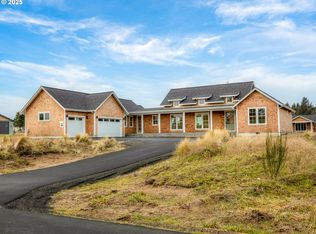 33369 Velzy Loop, Warrenton, OR 97146