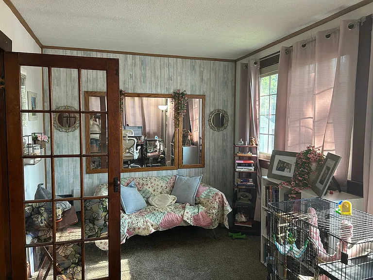 206 E Main St — Photo 22